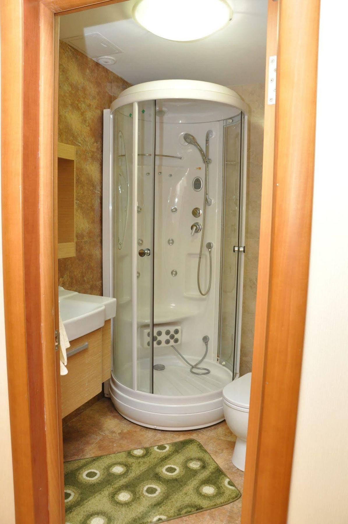 Art Hostel Almaty Bagian luar foto
