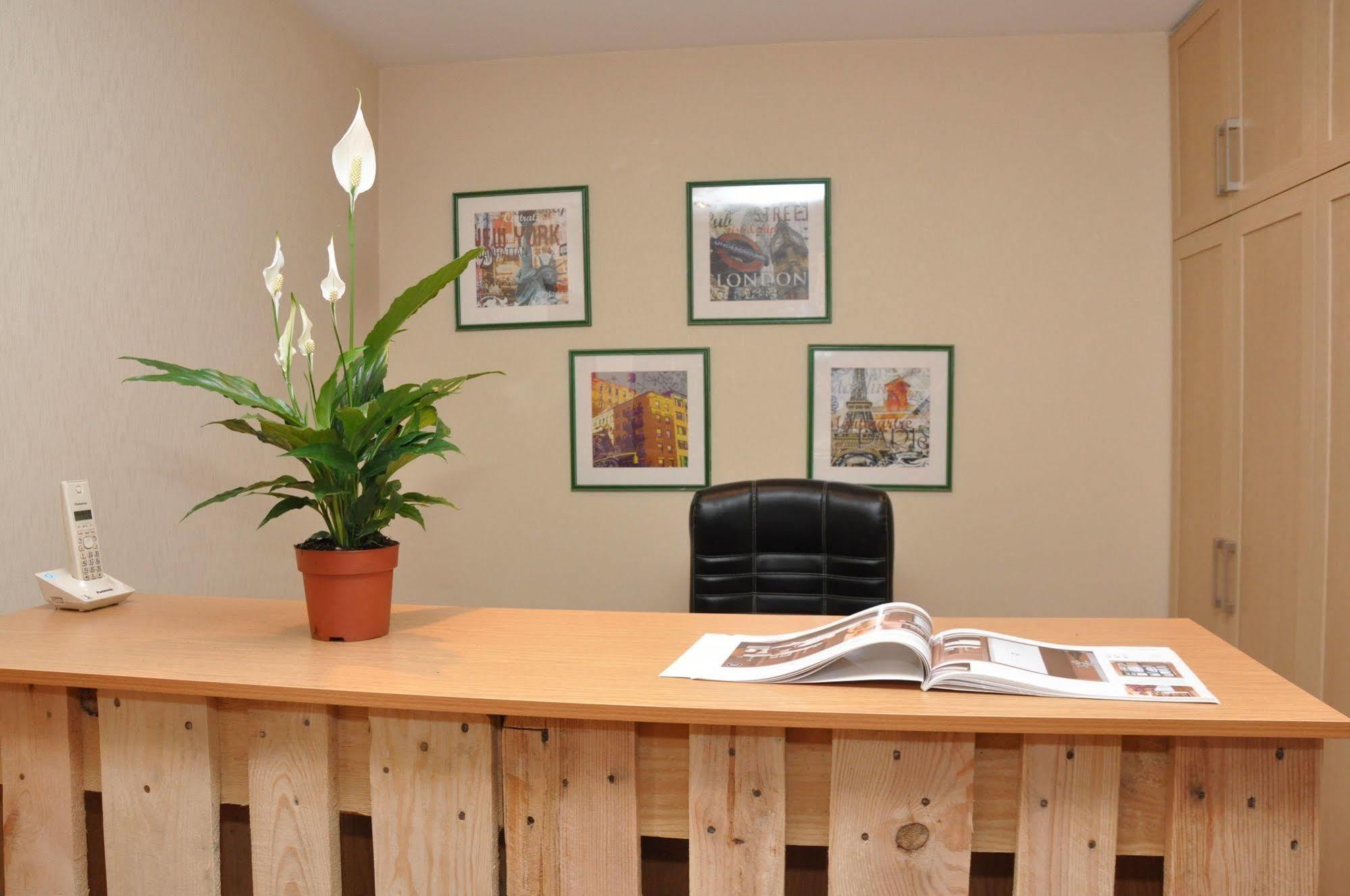 Art Hostel Almaty Bagian luar foto